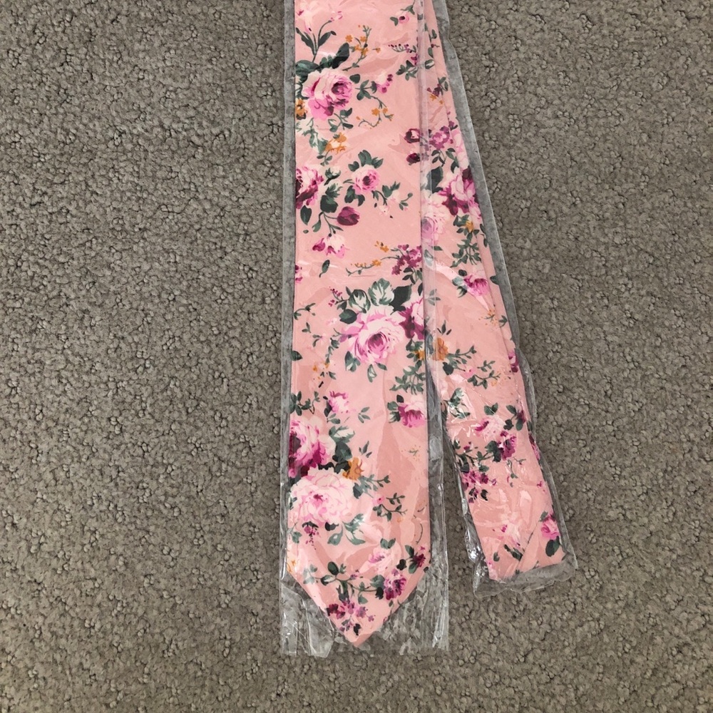 Pink floral necktie